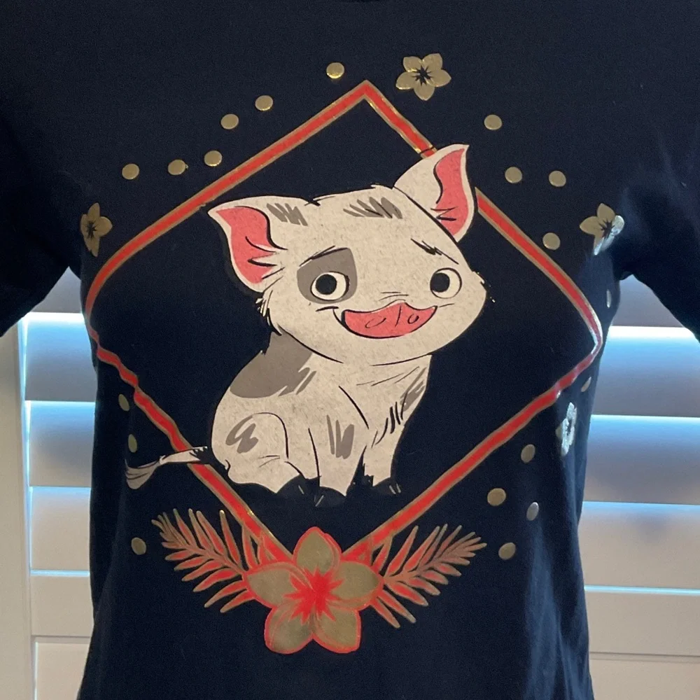 Charming Cat Graphic Black T-Shirt